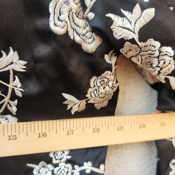 CHICO'S Women's Blazer Medium Black Silk Blend Embroidered Floral Whimsigoth - Picture 9 of 10